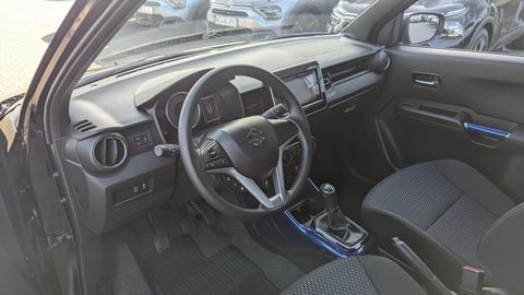 Car image 11