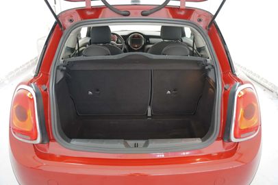 Car image 33