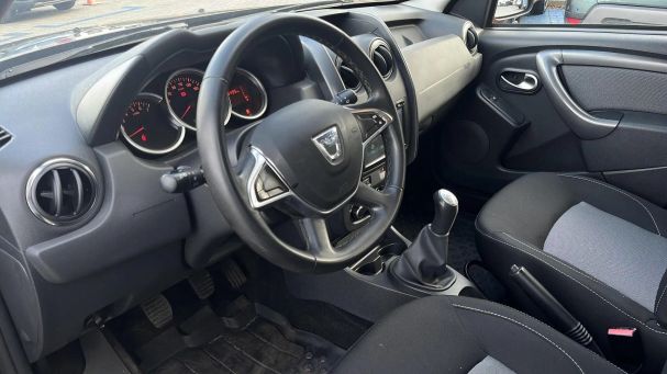 Dacia Duster SCe Laureate 84 kW image number 9