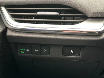 Car image 38
