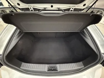 Car image 43