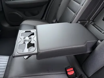 Car image 45