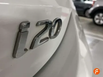Car image 35