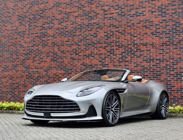 Aston Martin DB12 Volante 4.0 V8 500 kW image number 8