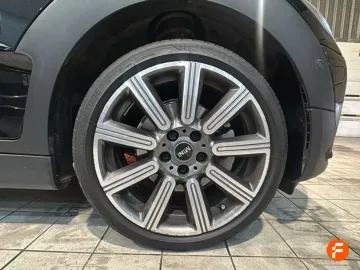 Car image 33