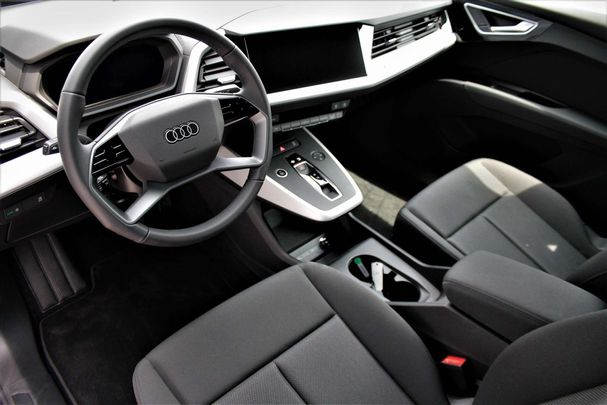 Audi Q4 35 e-tron 125 kW image number 14