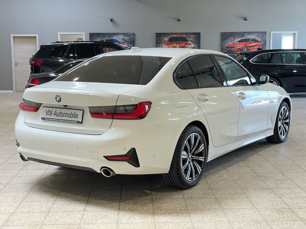 BMW 320d Sport Line 140 kW image number 4