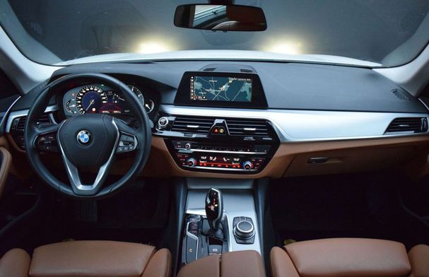 BMW 520d Touring 140 kW image number 11