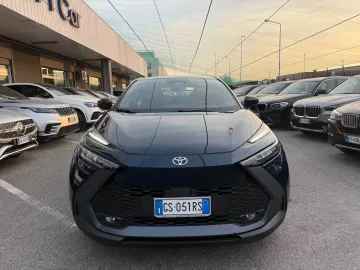 Car image 3