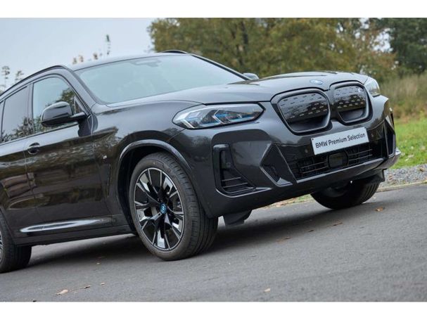 BMW iX3 210 kW image number 38