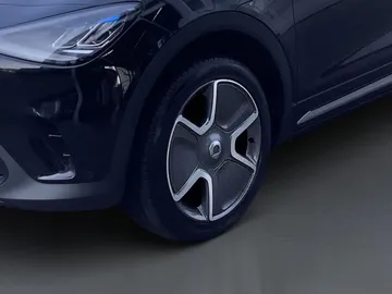 Car image 28