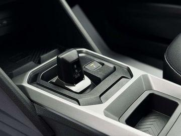 Car image 30