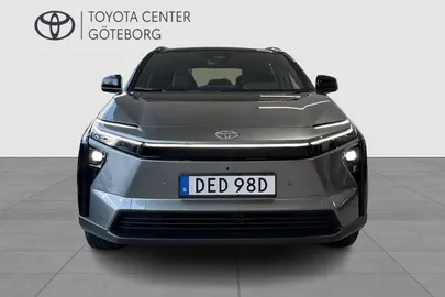 Car image 2