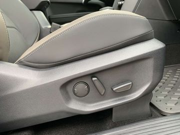 Car image 37