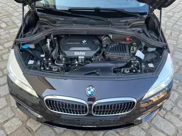 Car image 32