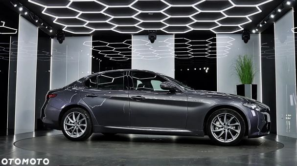 Alfa Romeo Giulia 2.0 Turbo Veloce 206 kW image number 11