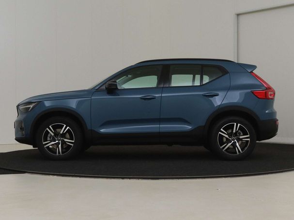 Volvo XC40 B3 Plus Dark 120 kW image number 4