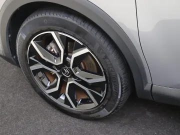 Car image 36