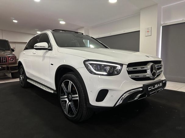 Mercedes-Benz GLC 300 e 235 kW image number 3