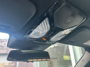 Car image 40