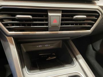 Car image 36