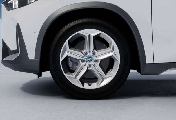 BMW iX1 eDrive20 150 kW image number 8