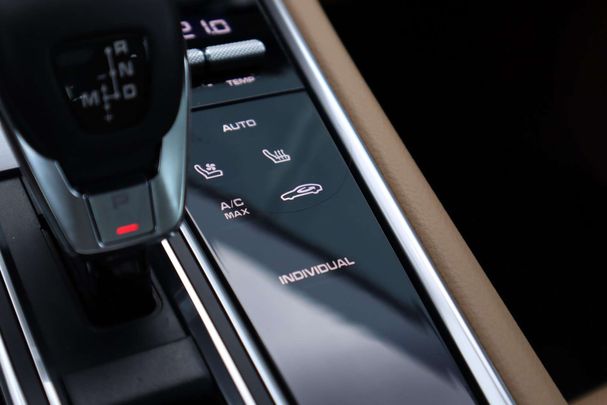 Porsche Panamera 4 E-Hybrid 340 kW image number 35