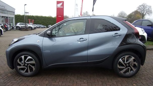 Toyota Aygo X 53 kW image number 4