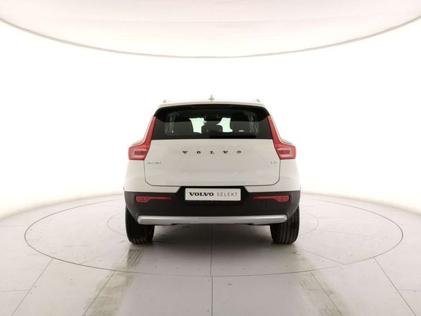 Volvo XC40 T3 Geartronic Plus 120 kW image number 3