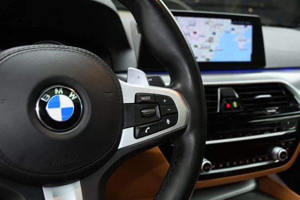 BMW 530d xDrive 195 kW image number 28