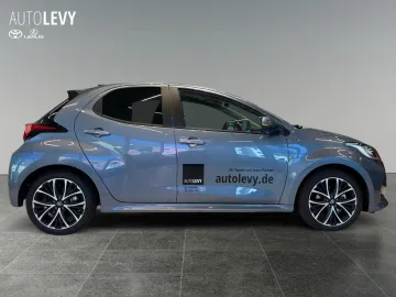 Car image 3