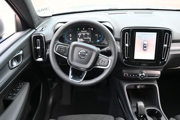 Volvo XC40 B3 Core 120 kW image number 25