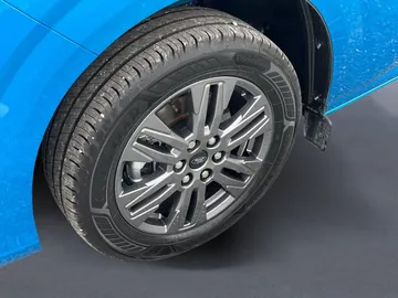 Car image 27