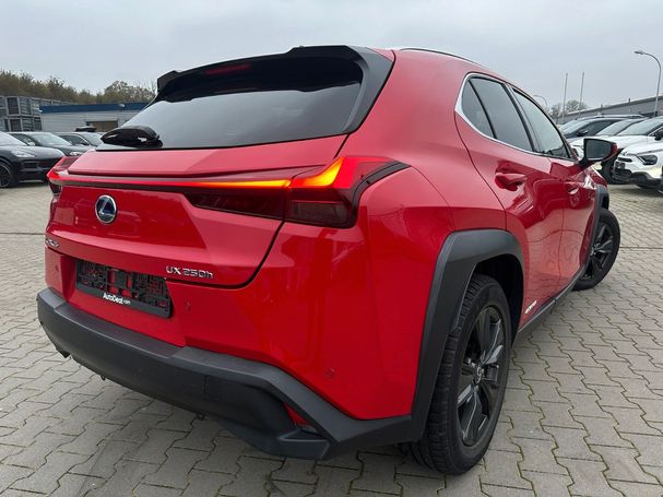 Lexus UX 250h 131 kW image number 5