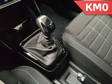 Car image 22