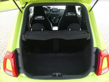 Car image 32