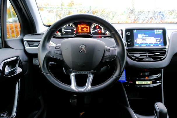 Peugeot 208 PureTech Allure 60 kW image number 6