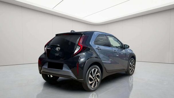 Toyota Aygo X 1.0 53 kW image number 3