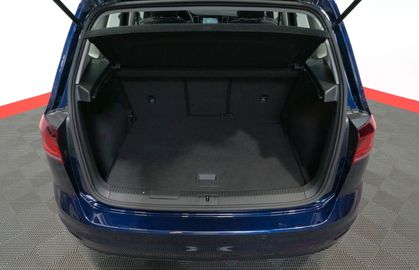 Car image 33