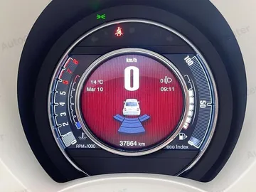 Car image 15