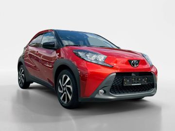 Car image 4