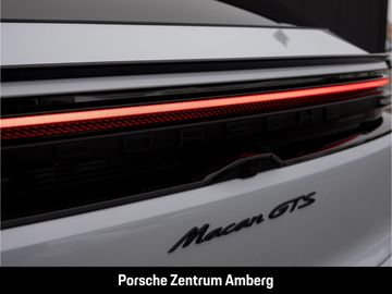 Car image 35