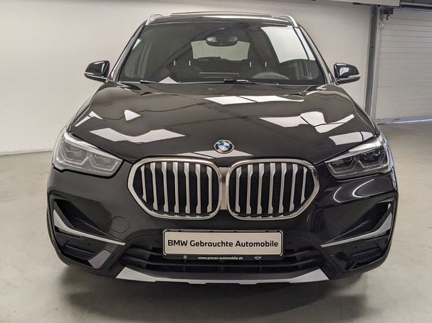 BMW X1 xDrive20d xLine 140 kW image number 3