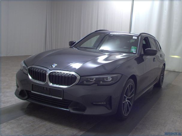 BMW 320i Touring 135 kW image number 1