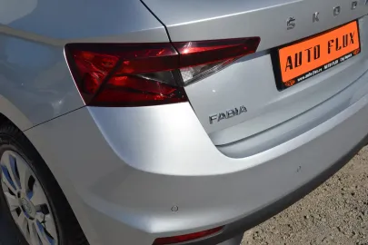 Car image 34