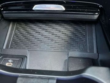 Car image 37