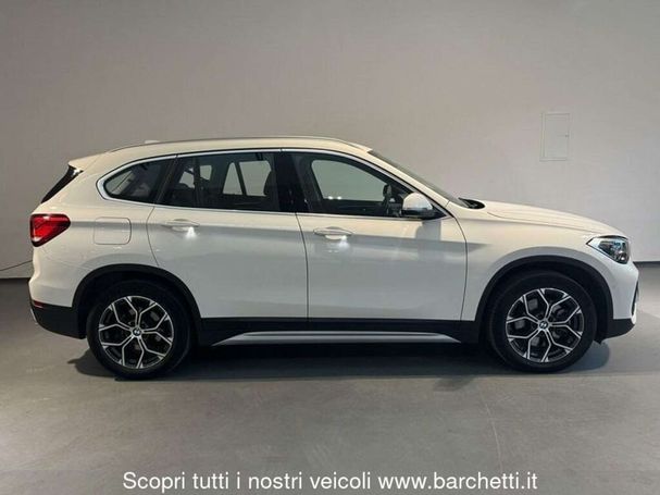 BMW X1 xDrive20d xLine 140 kW image number 2