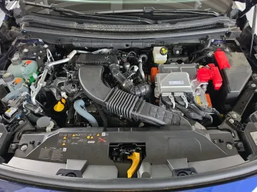 Car image 19