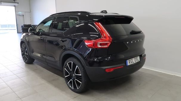 Volvo XC40 R Recharge T4 Design 157 kW image number 2