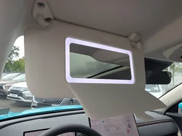 Car image 33